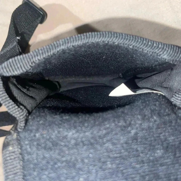 Disneyland phone/camera crossbody bag - Picture 6 of 7